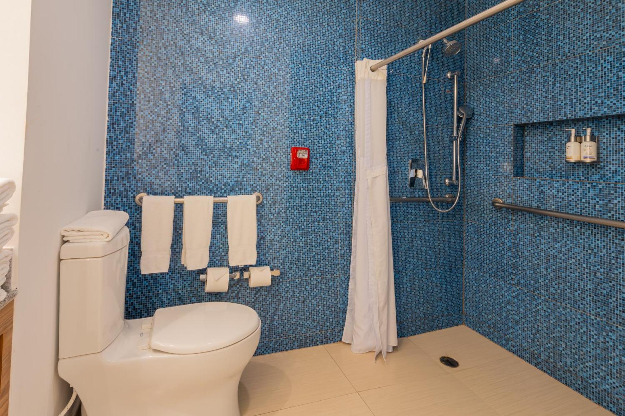 La Isla By Ihg Hotel 4*